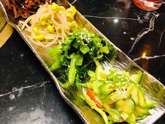 -山川小町·极番烧肉(新地假日广场店)
