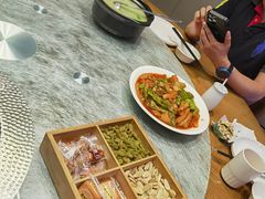 -俭寨大盘鸡·手抓肉·烧烤新疆菜(乌苏路店)