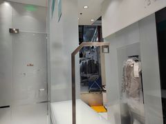 -福奈特洗衣洗鞋(宝华广场店)