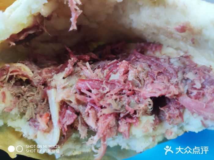 杨天玉腊牛羊肉店腊牛肉夹馍图片