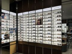 -LensCrafters亮视点·OAKLEY精选(静安嘉里中心店)