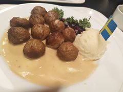 -宜家家居（上海徐汇商场店）-停车场