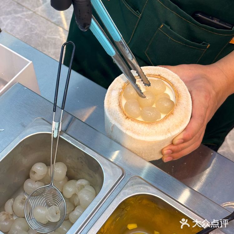 你们说的对✔️南京这家新开的椰子咖啡店真好喝