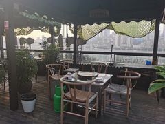 -冰冰龙虾·江湖菜·花园江景餐厅