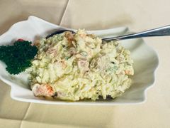 奥利维耶沙拉-老井俄式餐厅