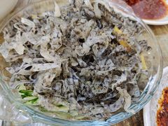 泡椒斑鱼丝-小叶大馅饺子城