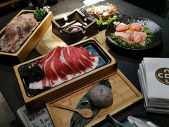 -湊湊火锅·茶憩(新中关购物中心店)
