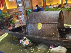 -老滇山寨•云南特色菜•地方菜•民族风情歌舞表演(金碧店)