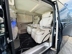 -杭州中升之星奔驰4S店(滨江店)