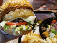 -The Habit Burger Grill 哈比特汉堡(复兴soho店)
