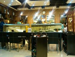 店正中的镜柜-DRG达人馆造型