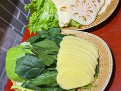 -菌之家·专业纯野生菌火锅·特色炒菌