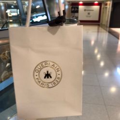 -法国娇兰精品店