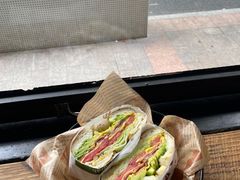培根牛油果贝果明治-BIG BAGEL(永康路店)