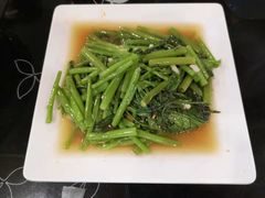 -J Daeng Seafood