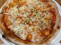 意式奶酪荟萃披萨-城市大道红炉披萨烘焙坊