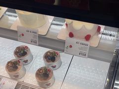 -花花卷卷·鲜食蛋糕(静安久光百货店)