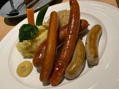 -LENBACH兰巴赫西餐啤酒坊(大连东港店)