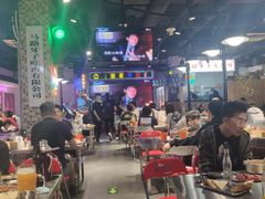 -马路牙子烧烤音乐酒馆(望京店)