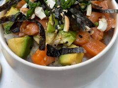鲑鱼牛油果夏威夷小碗饭-the rug 飞毯 (朝阳公园店)