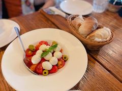 番茄水牛奶酪色拉-La Tavernetta(Bar à Vin)(乌鲁木齐路店)