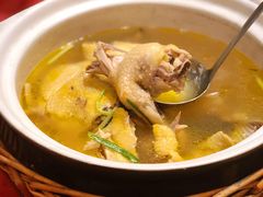 招牌竹林土鸡煲-听风阁农家私房菜茶楼(龙坞店)