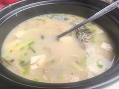 -土砂锅生态山庄·非遗砂锅雅鱼
