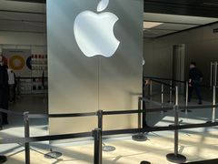 -Apple零售店(华贸购物中心店)