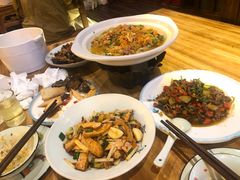 -湘聚南县土菜馆(龙山二路店)