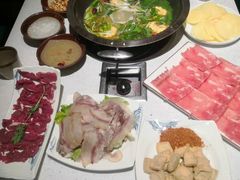 -贵府酸汤牛肉火锅·贵州老字号(飞山街店)