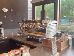 -星巴克臻选(上海虹桥新天地三店)
