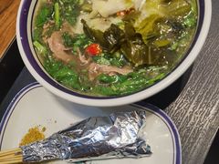 -云阿蛮云南生烫牛肉米线(奉贤路店)