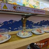 孩子多吃了不少也扭到了心仪的皮卡丘