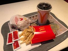 -麦当劳(杭州西湖银泰百货店)