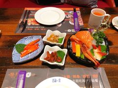 三文鱼刺身-四海一家自助餐(益田假日广场店)