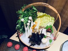 -余欢领鲜火锅(新街口店)