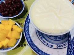 -广信牛奶甜品世家(台东店)