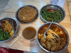 -柳州肥姨妈大骨螺蛳粉(东靖路店)