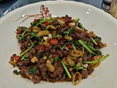 -湖南人家湘菜馆(镇江路店)
