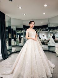 点击看大图 -艾米丽婚纱礼服