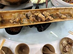 -刘姐啤酒鱼民族演艺餐厅(西街总店)