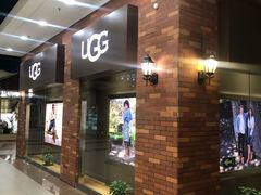 -UGG(燕莎奥特莱斯购物中心店)
