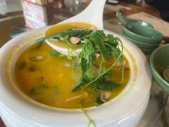 上汤真菌豌豆尖-那家小馆•北京菜•烤鸭(香山店)