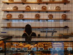 面包甜点陈列柜-81BAKERY(大学路店)