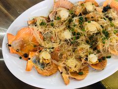 蒜蓉粉丝蒸扇贝-明记海鲜大排档(巽寮湾店)