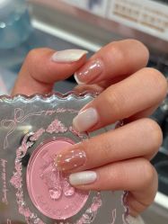 -尤米一站式美甲美睫