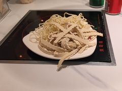 -黄记煌三汁焖锅(新佳丽江汉路店)