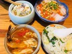 -野山舂·贵州现舂酸汤火锅(鸿通城店)