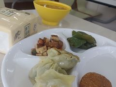 -六和餐饮(东城根店)