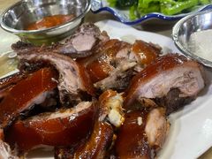 -黄记四更烤乳猪店